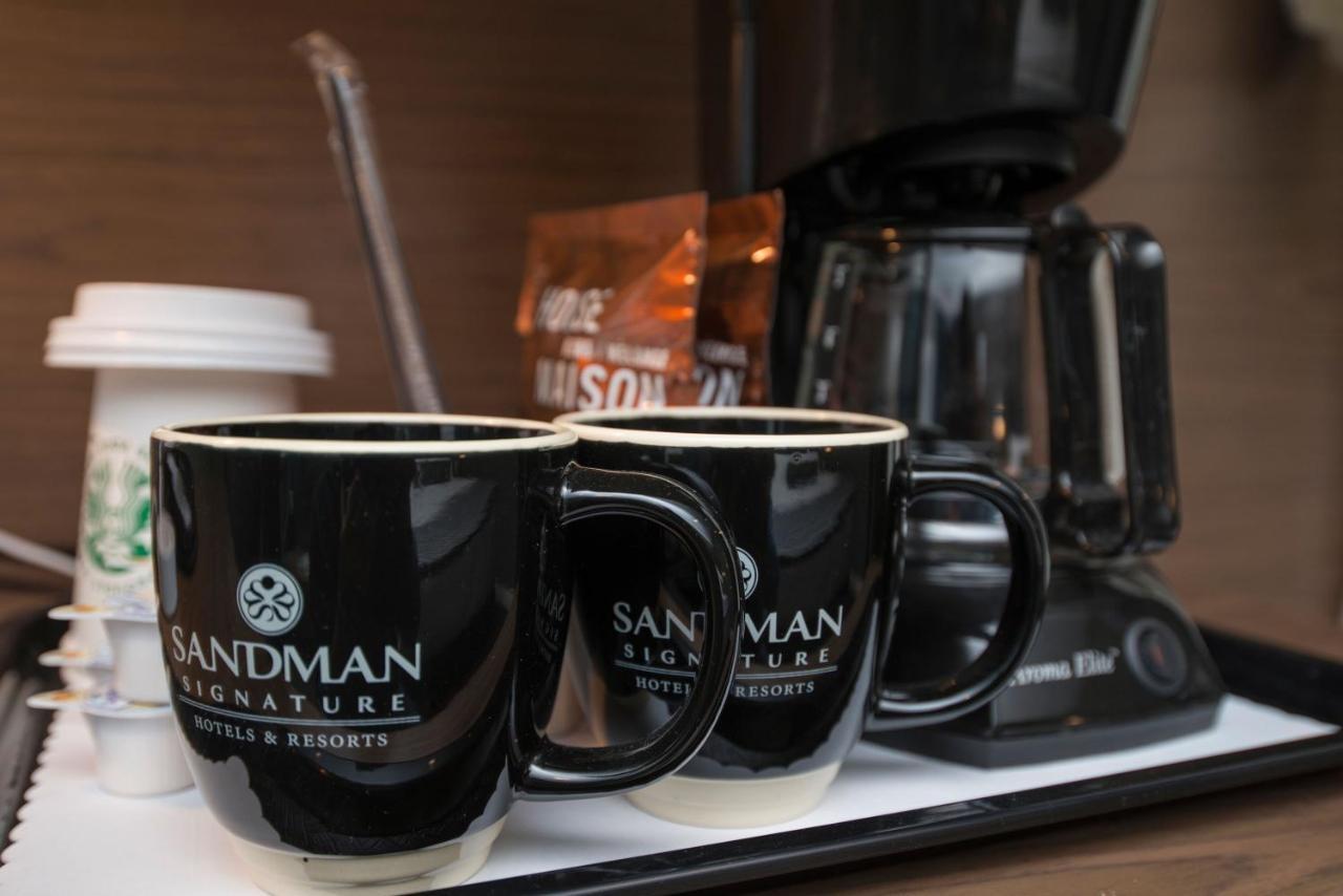 Sandman Signature Calgary Airport Hotel المظهر الخارجي الصورة