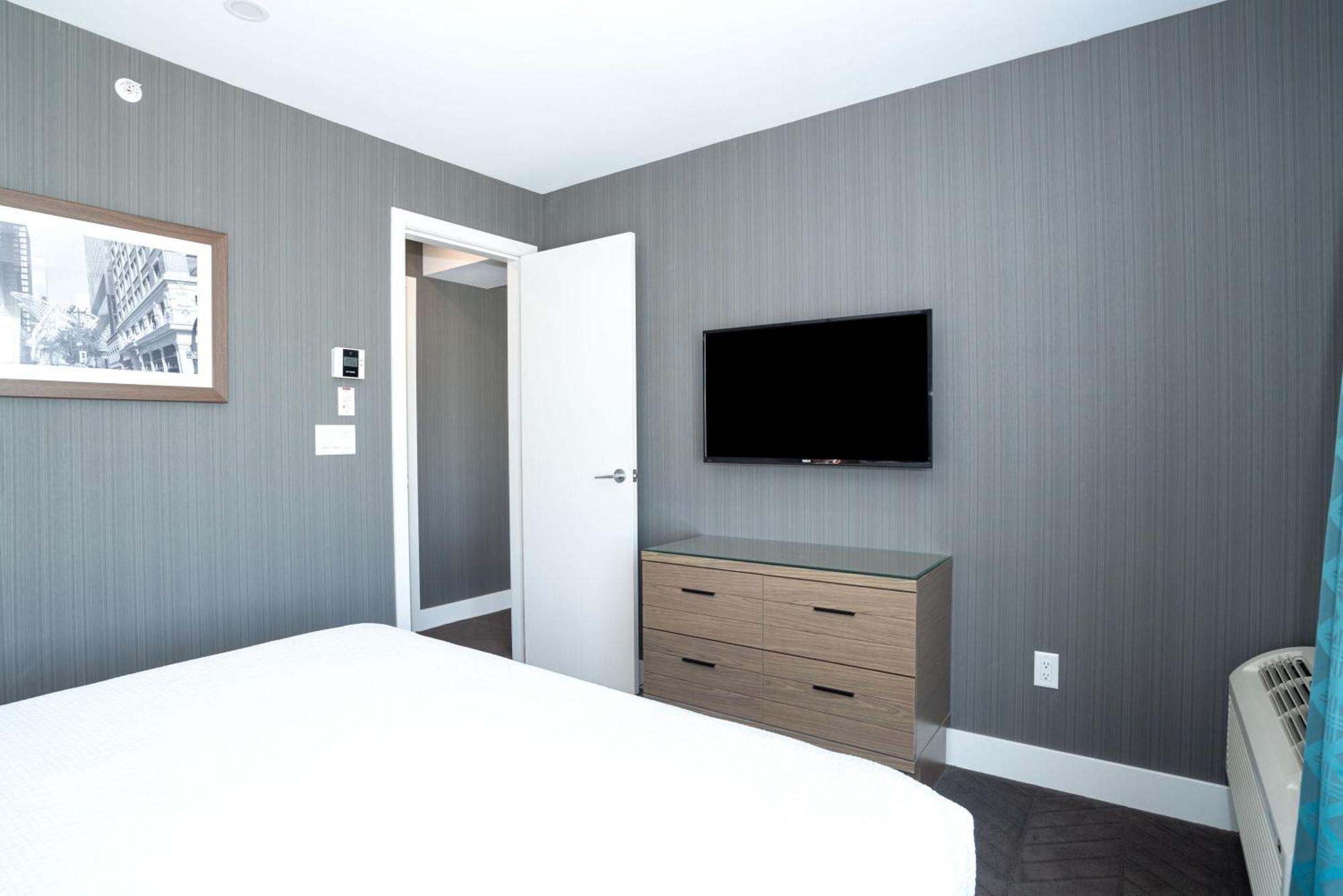 Sandman Signature Calgary Airport Hotel المظهر الخارجي الصورة