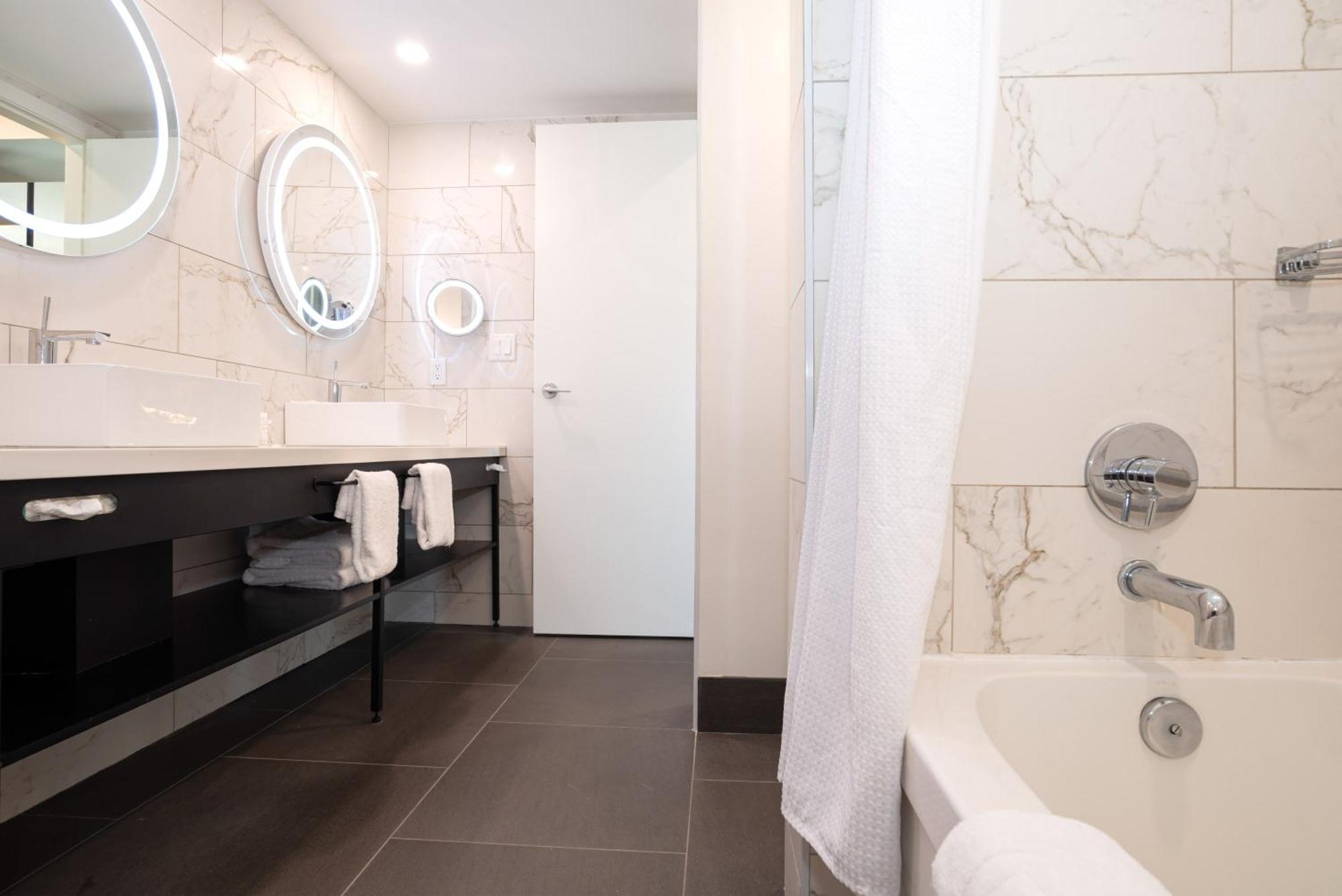 Sandman Signature Calgary Airport Hotel المظهر الخارجي الصورة