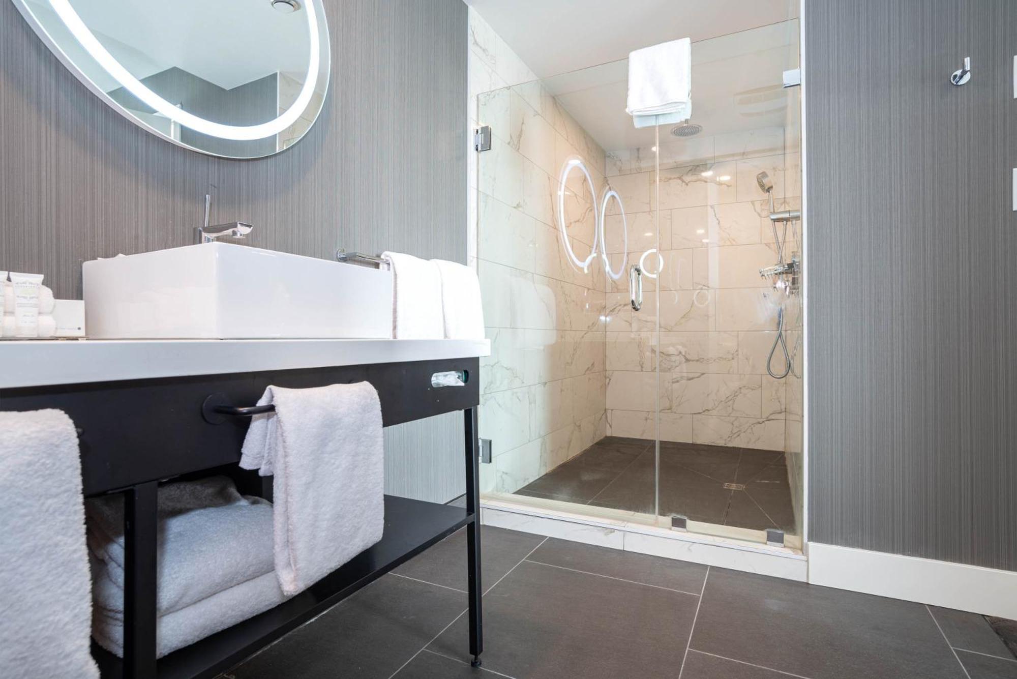 Sandman Signature Calgary Airport Hotel المظهر الخارجي الصورة