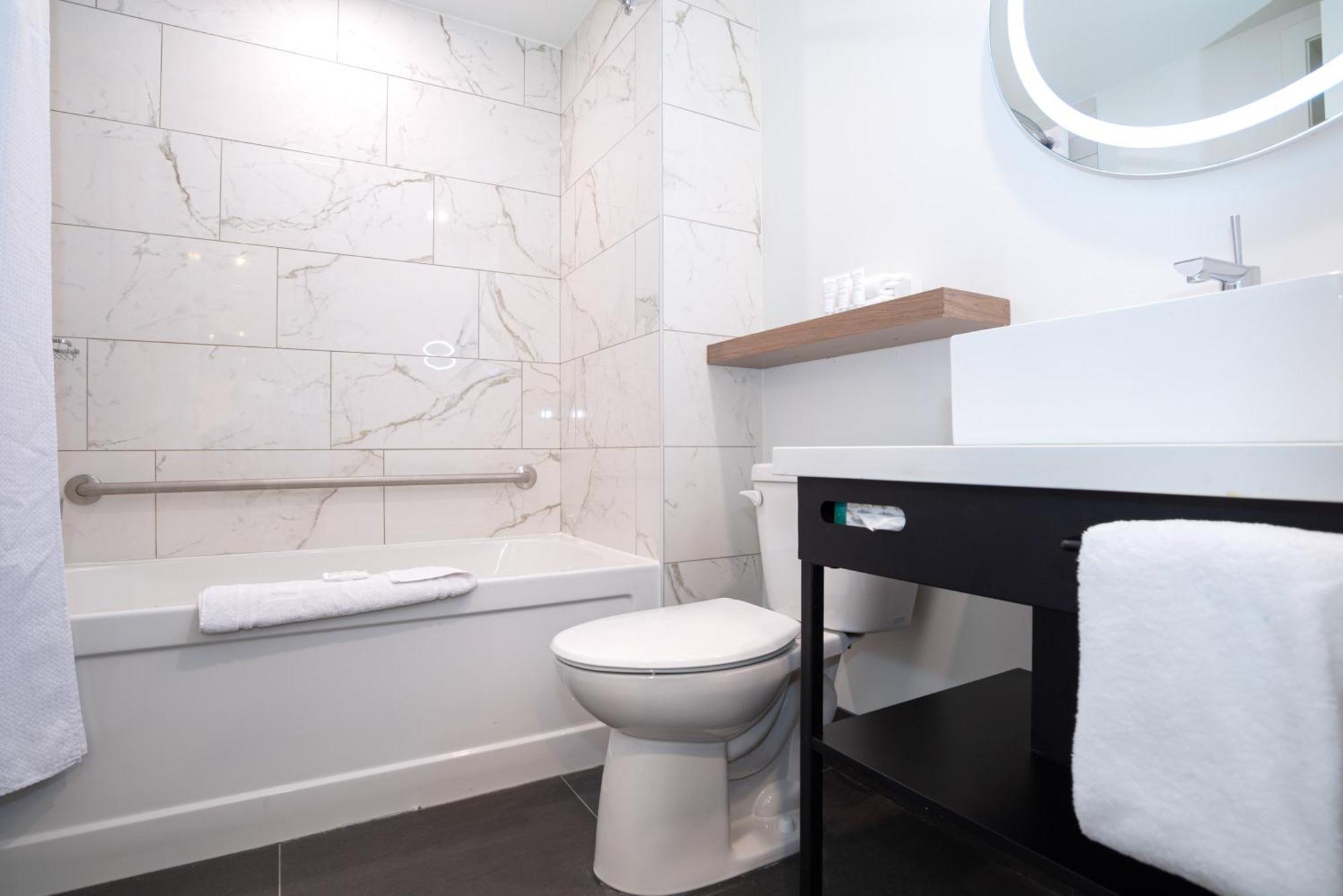 Sandman Signature Calgary Airport Hotel المظهر الخارجي الصورة